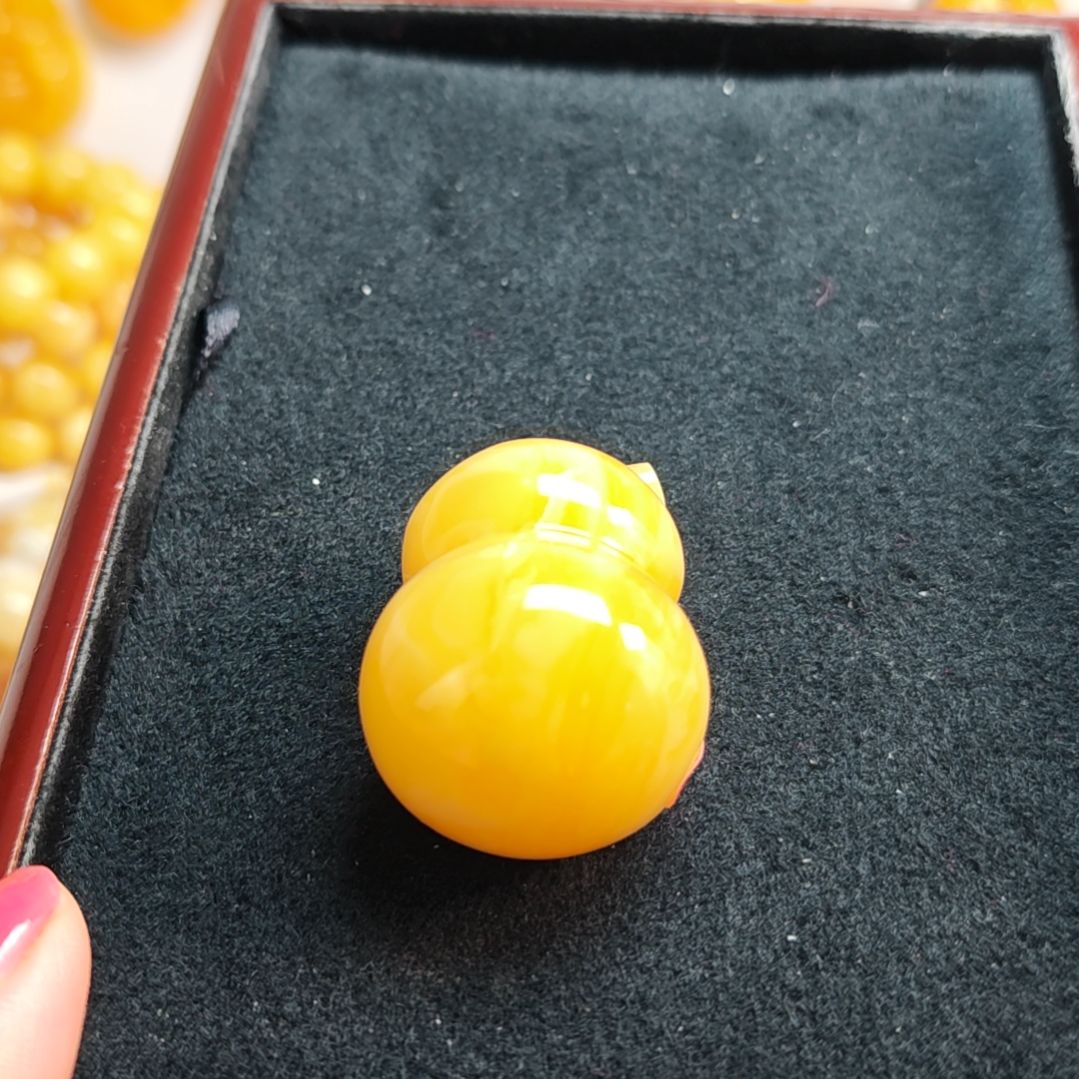 蜜蜡吊坠(赠链)未镶嵌莉**哦