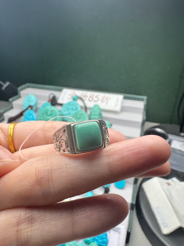 天然原矿绿松石龙口