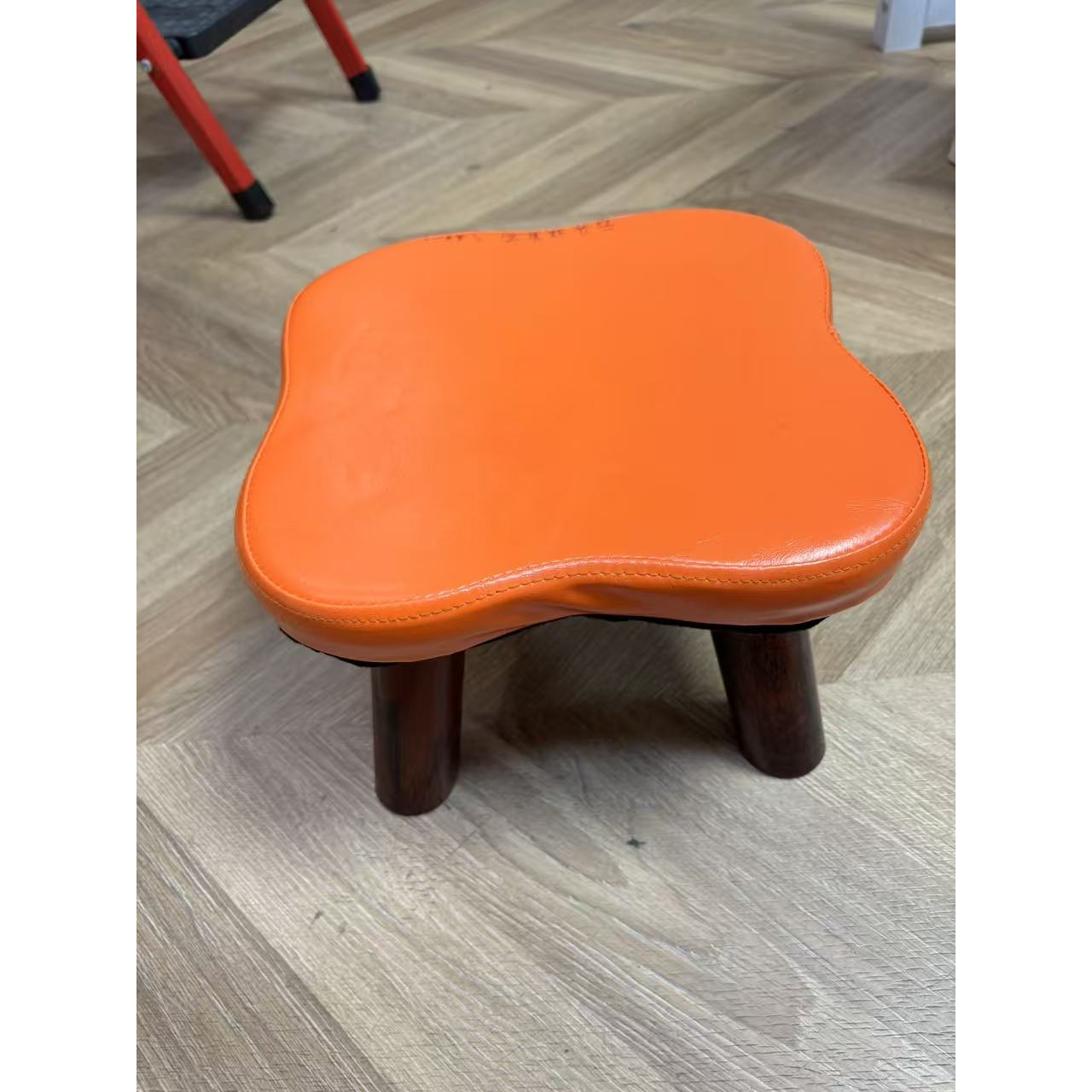 圆叶草凳创意家居儿童凳居家圆叶草凳方凳颜色随机 JX