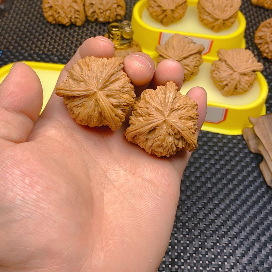 核桃一***泊文玩核桃文玩核桃