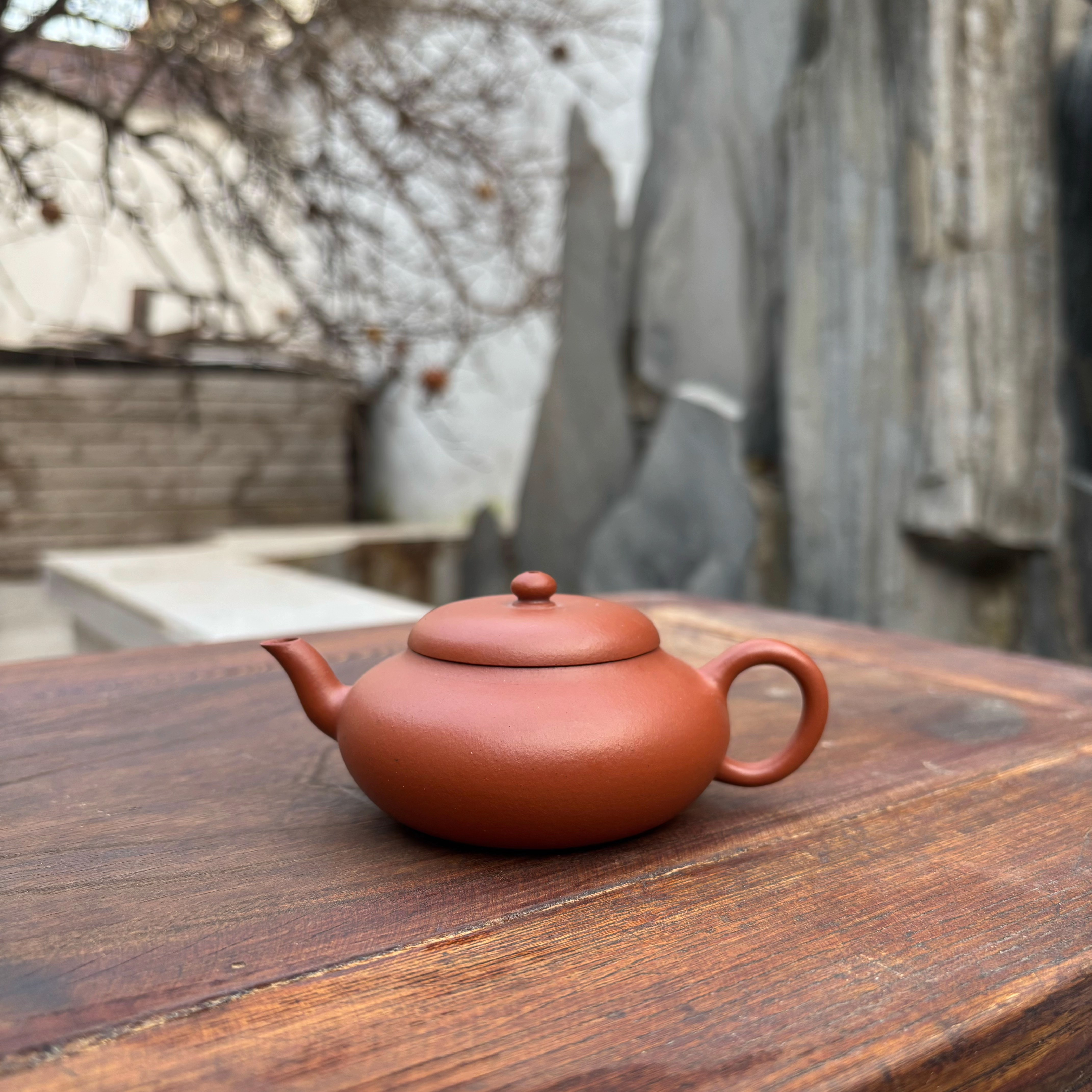 【香玉堂～红颜少年】出自《茗壶图录》小煤窑朱泥 薄胎内推球孔100cc