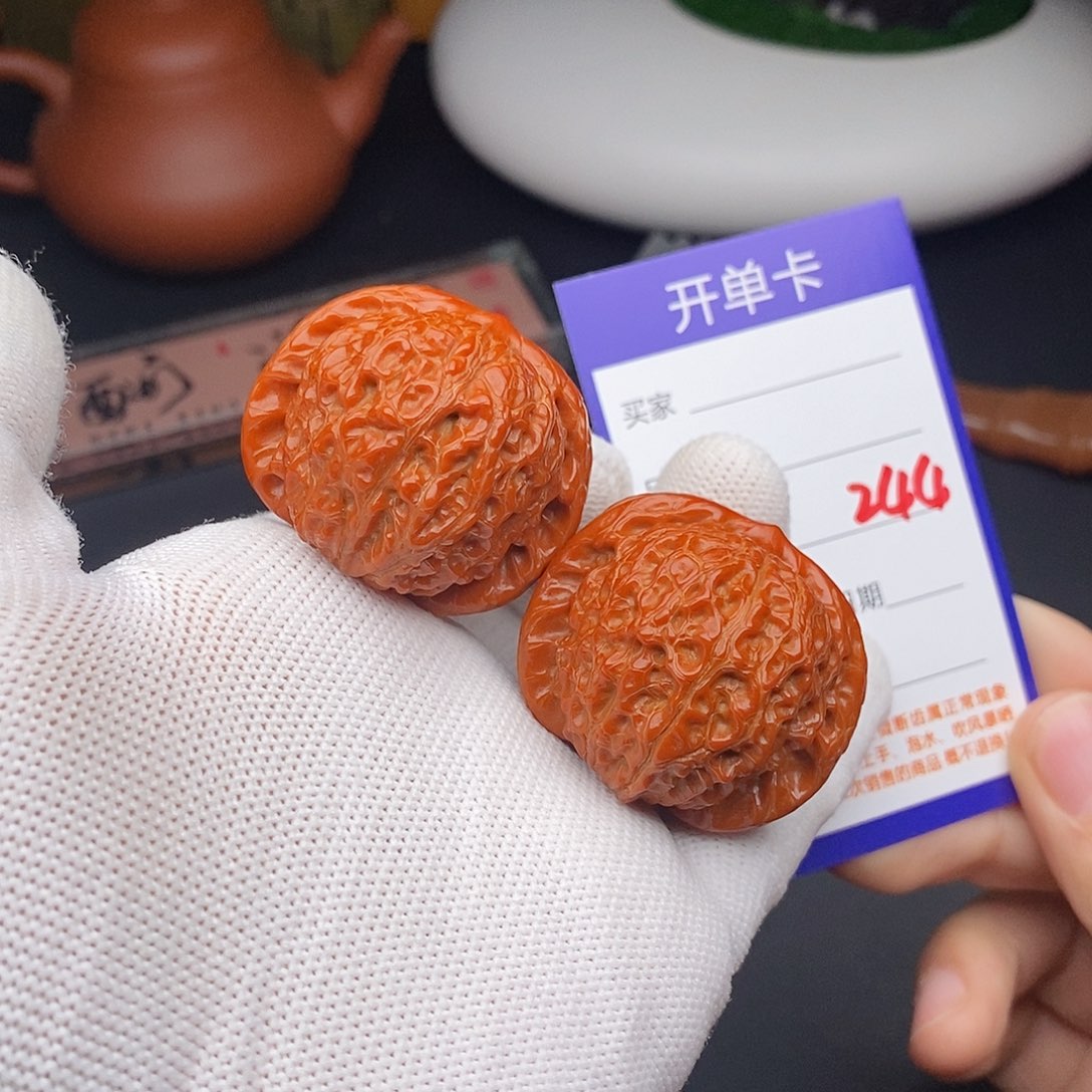文玩核桃把件40血麒麟244