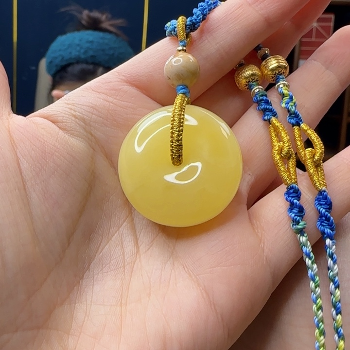 蜜蜡吊坠(赠链)未镶嵌