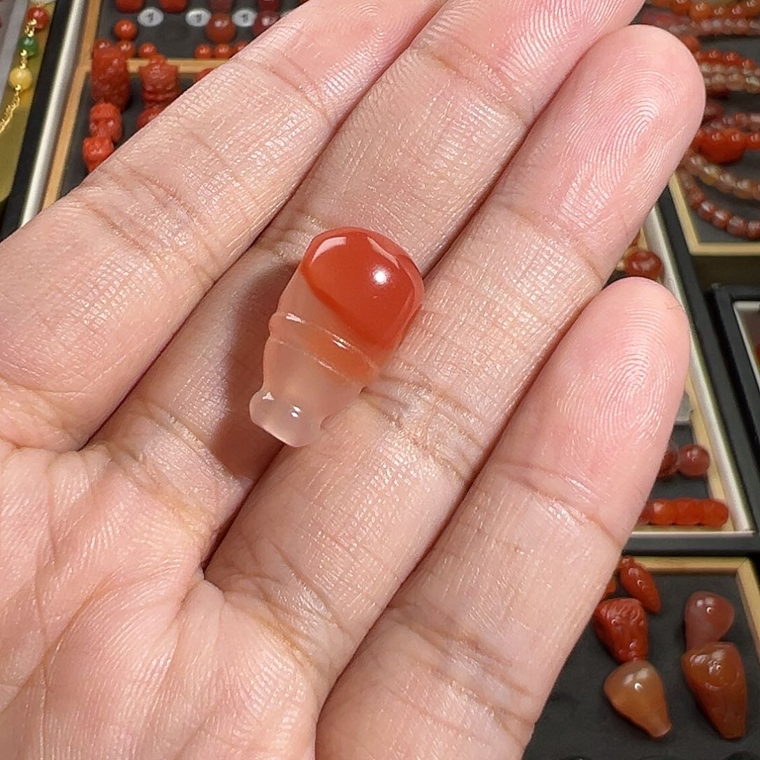 南红玛瑙珠宝奇石未镶嵌秋*