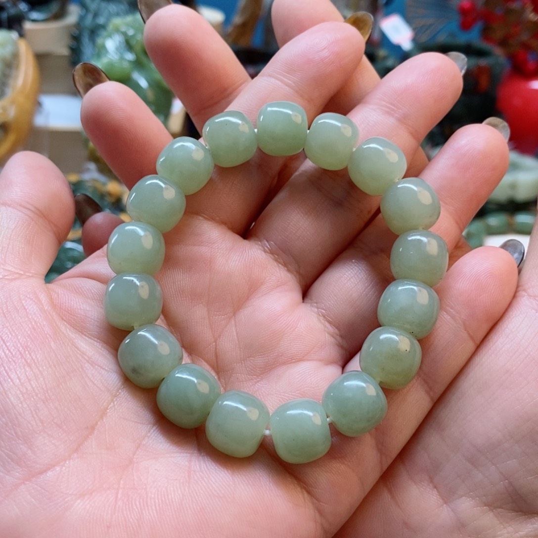 透闪石质玉手串未镶嵌