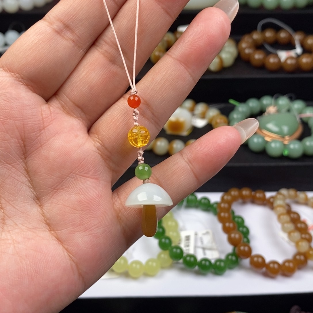 和田玉吊坠未镶嵌