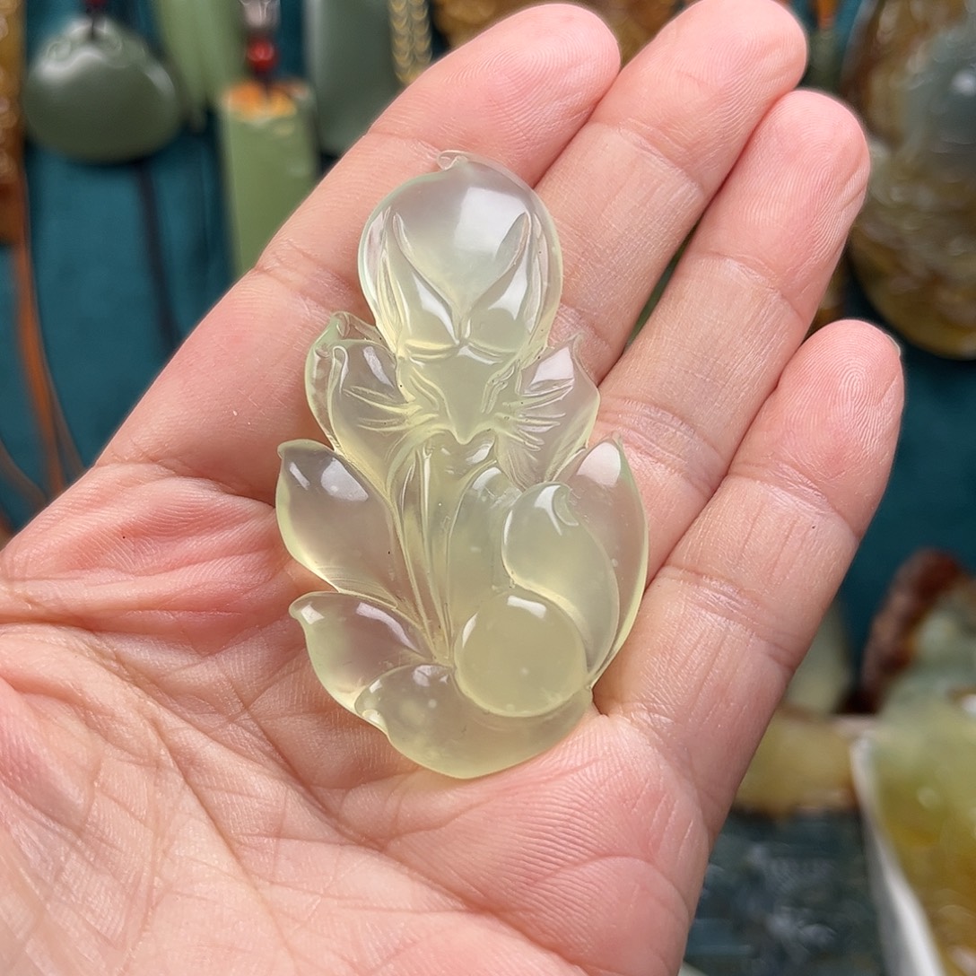 未镶嵌蛇纹石玉颈饰