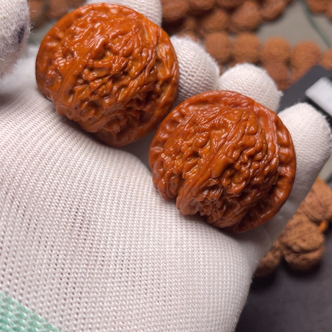 左***火金刚菩提手串白狮子核桃41.5