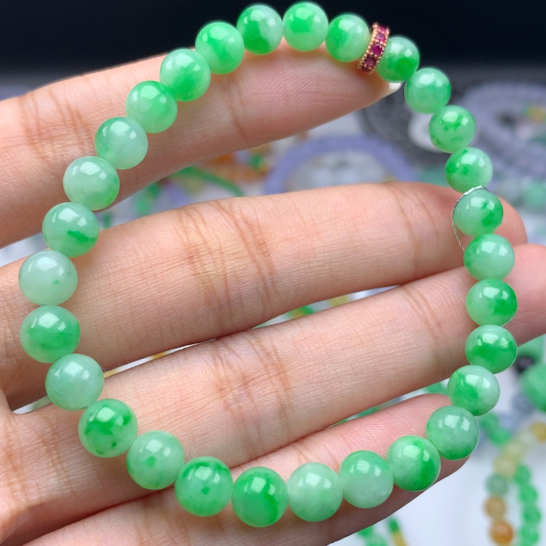 翡翠手链未镶嵌卡