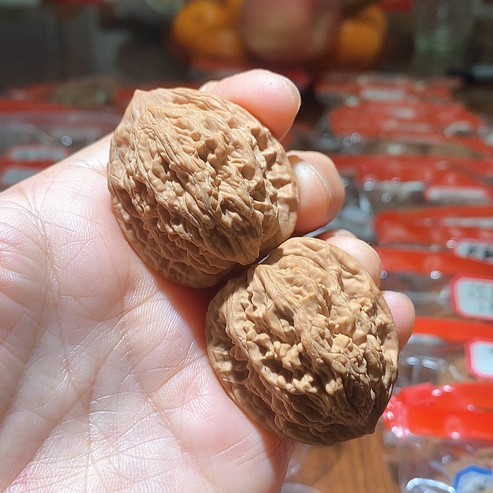 文玩核桃吊坠B****、山虎