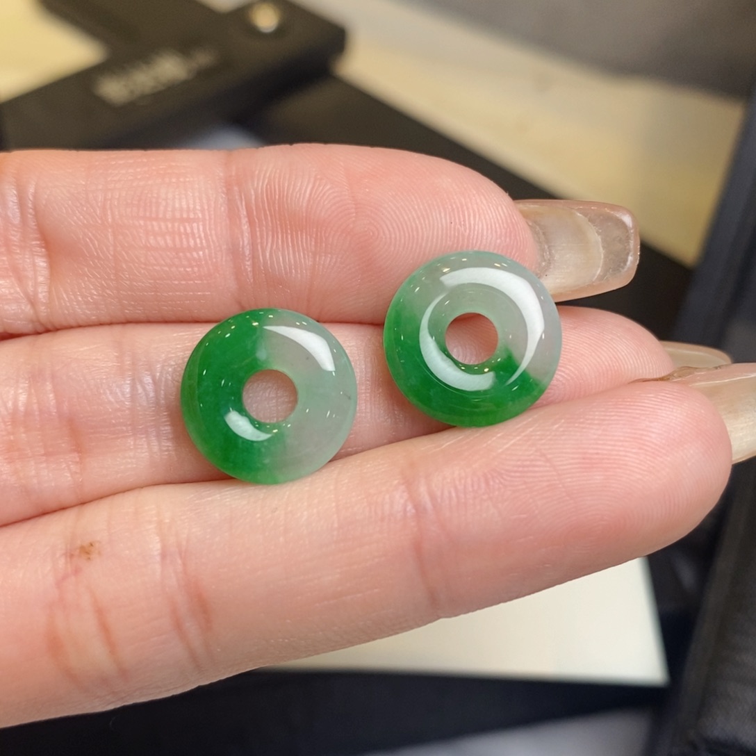 翡翠耳饰未镶嵌甜甜圈
