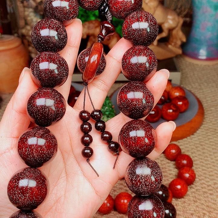 檀香紫檀（小叶紫檀）桃2.5手持