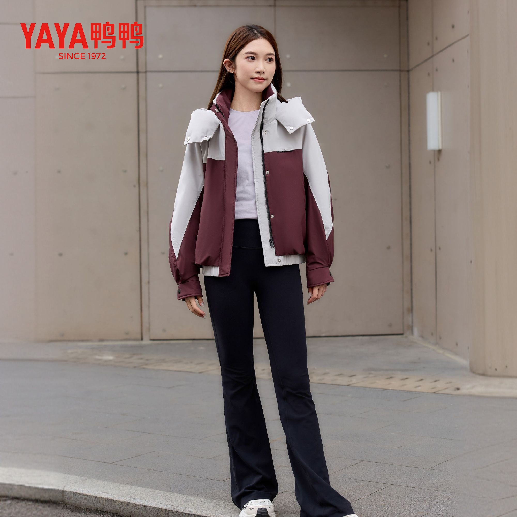 新品运动时尚百搭90绒连帽防风保暖秋冬短款羽绒服972