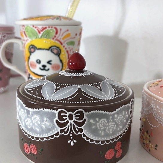 手绘高温釉下彩陶瓷