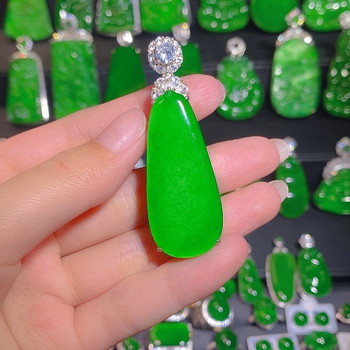 翡翠银S925镶嵌颈饰