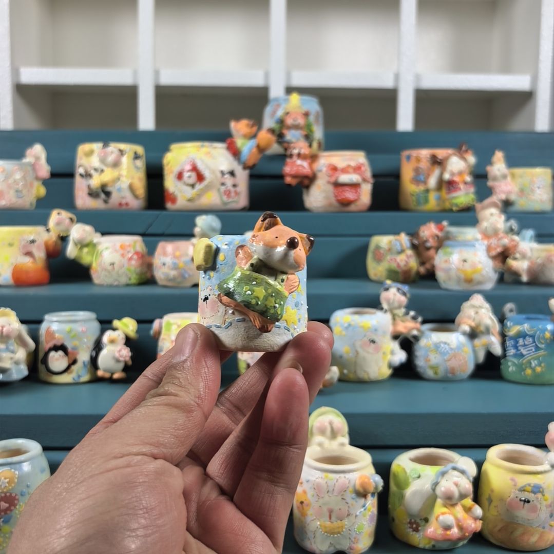 果****星星小狐狸 手绘多肉花盆