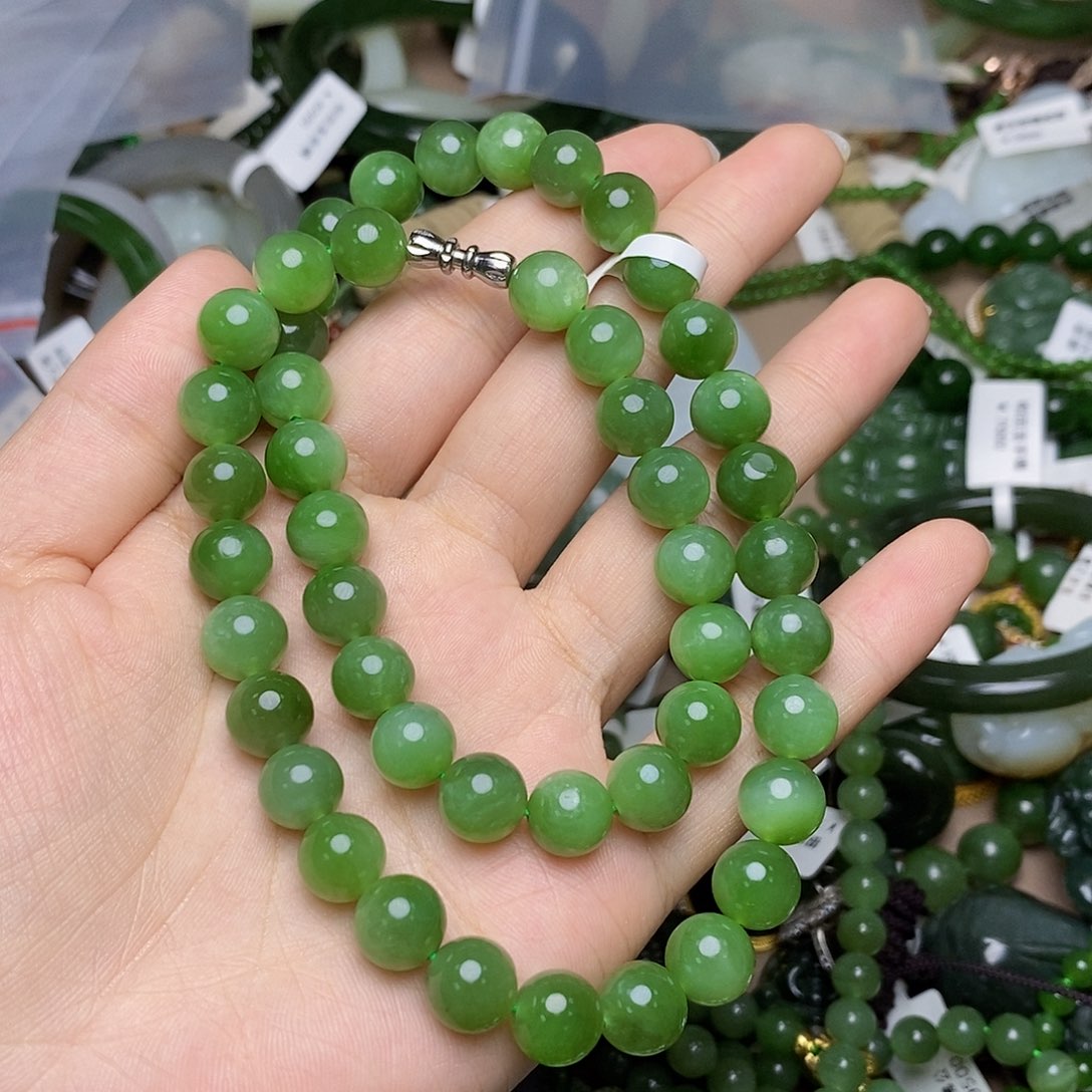 和田玉（碧玉）未镶嵌颈饰