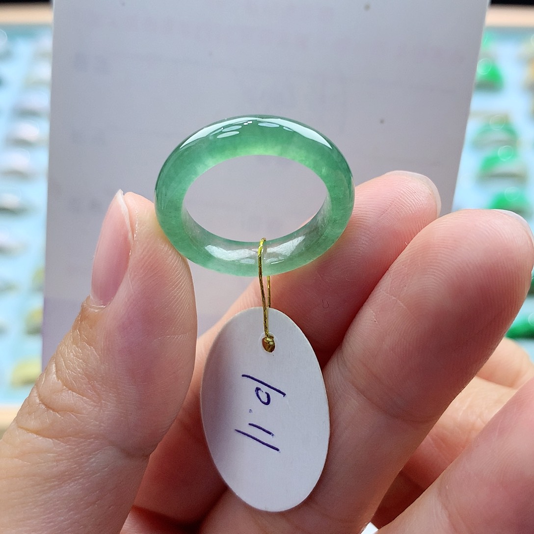 翡翠戒指未镶嵌王**子11圈