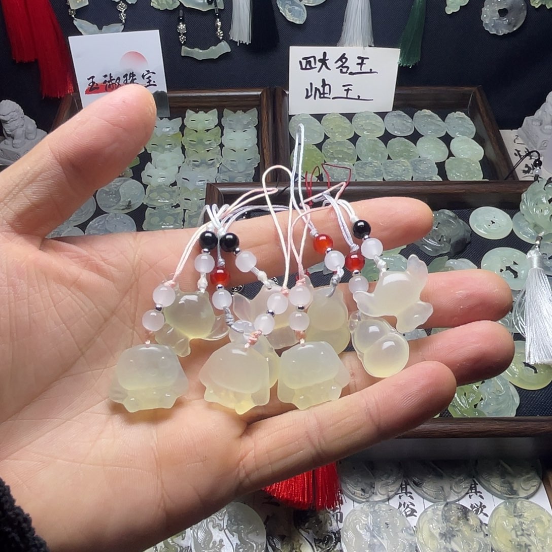 岫玉未镶嵌岫玉钥匙挂件（两个包邮）