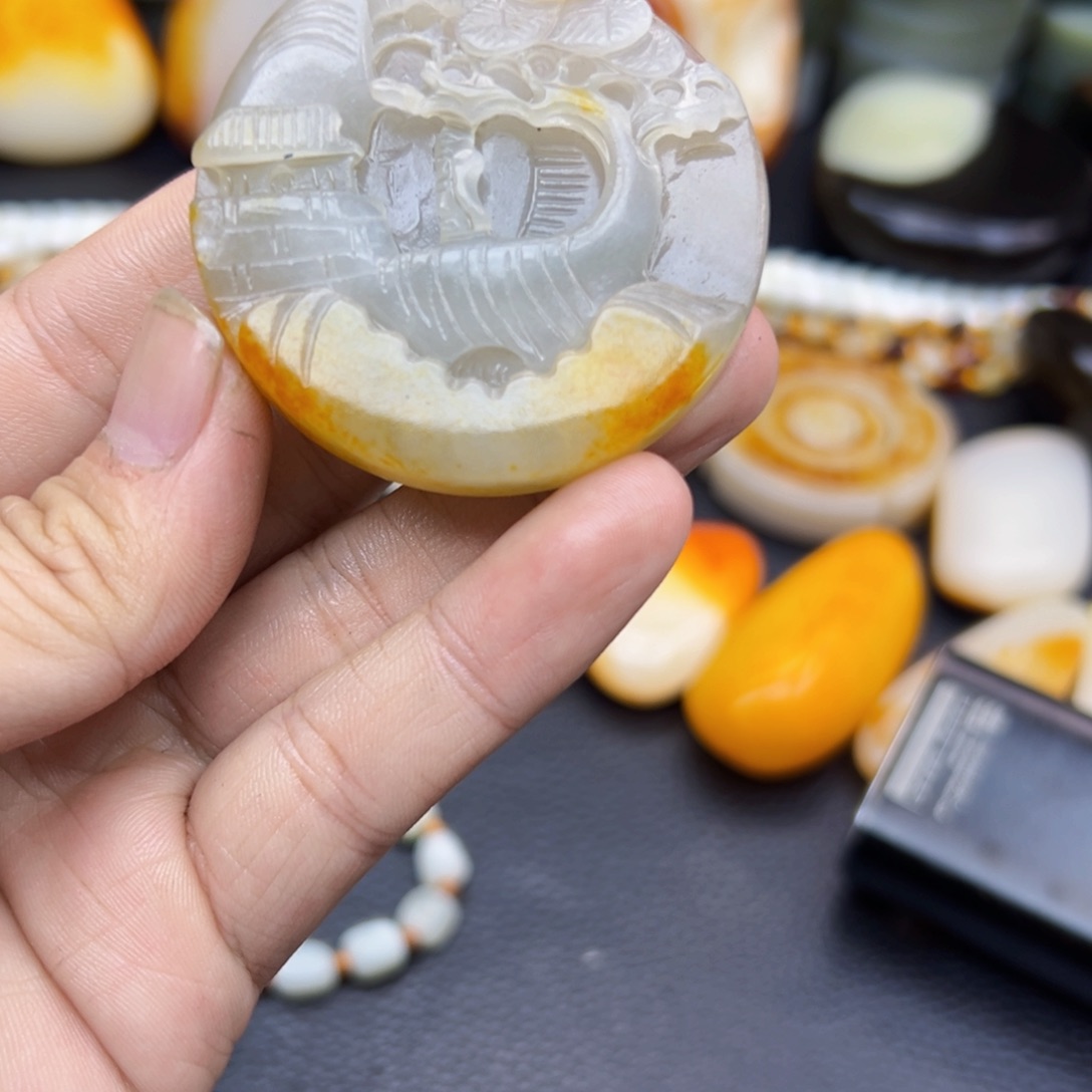 和田玉挂件未镶嵌