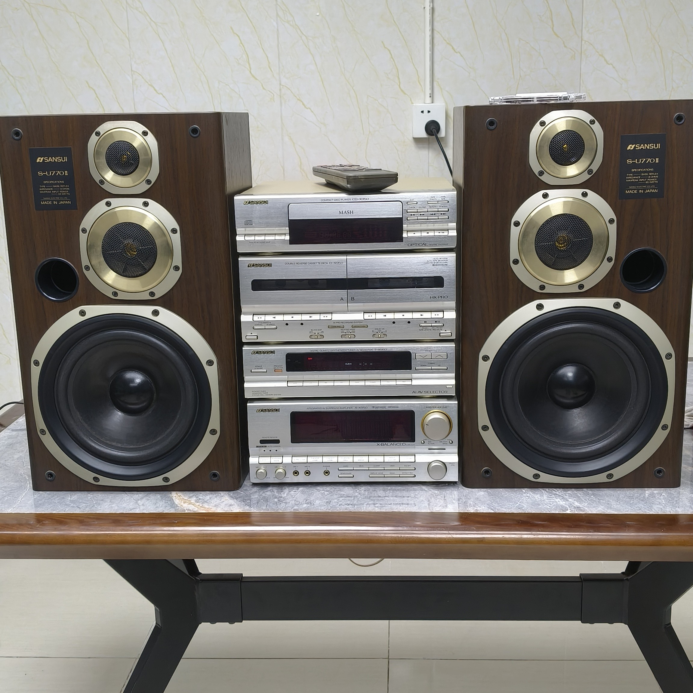 8新  组合音响。邮费自理