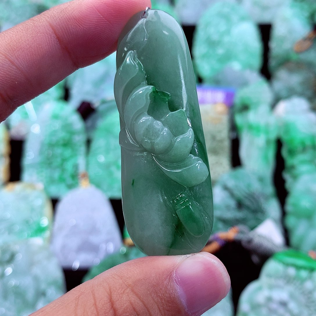 吊坠(不含链)未镶嵌翡翠