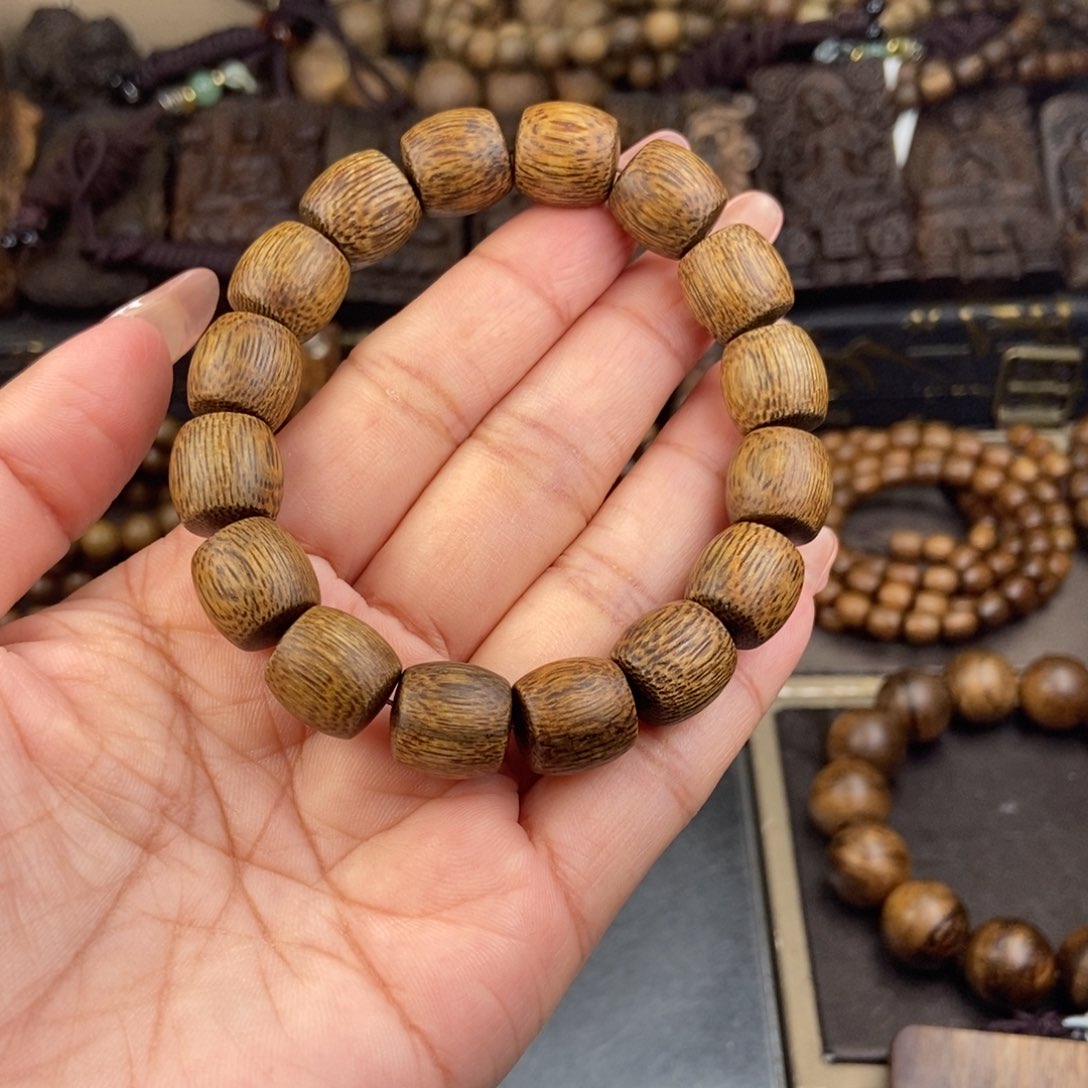 沉香手串壶****馆越南芽庄白棋楠