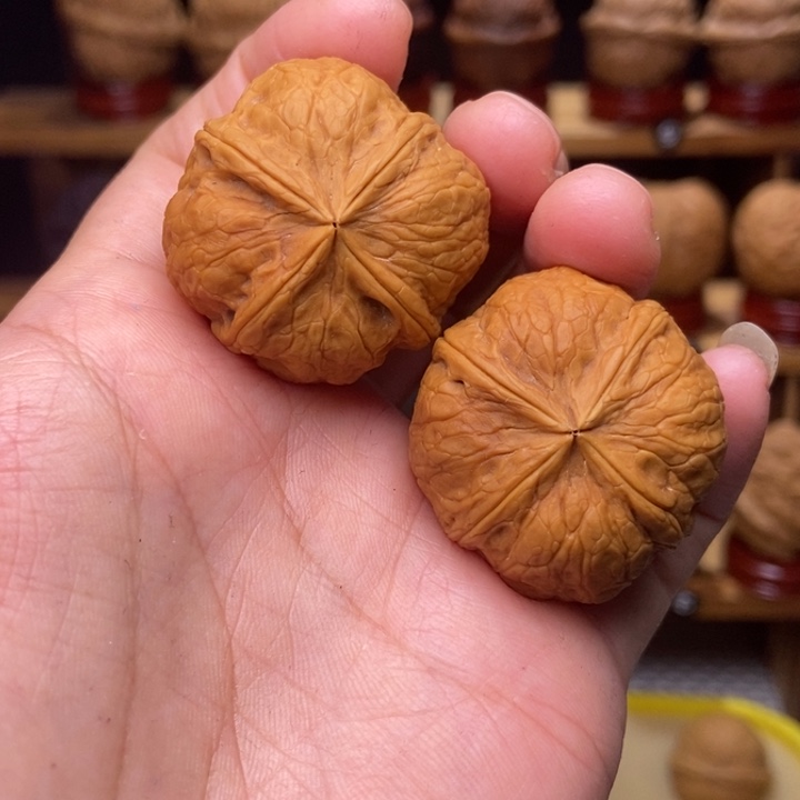 文玩核桃吊坠萌萌包四棱21