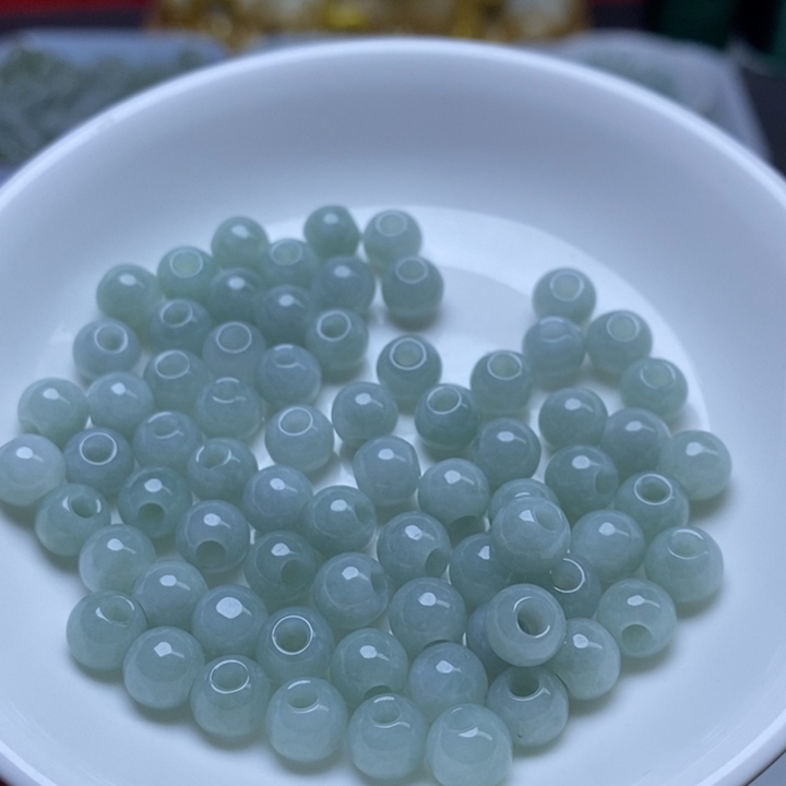 翡翠未镶嵌手链卡7.3大孔豆绿30个