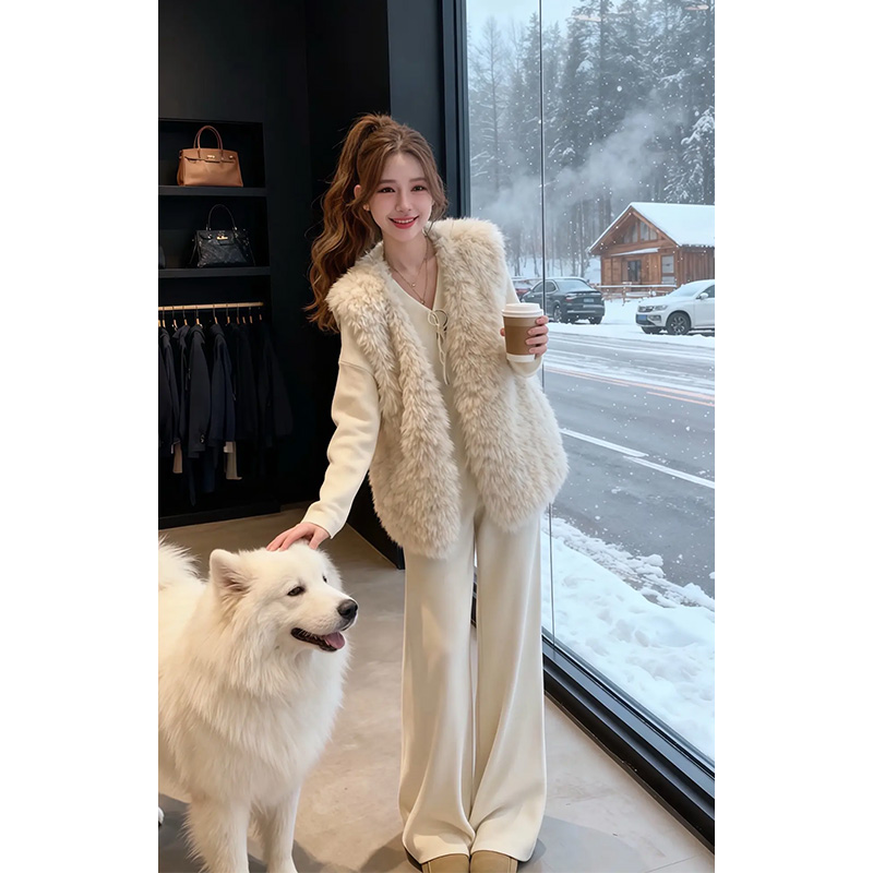 韩系慵懒风羊羔毛绒绒外套女2025冬新款气质百搭休闲保暖无袖马甲