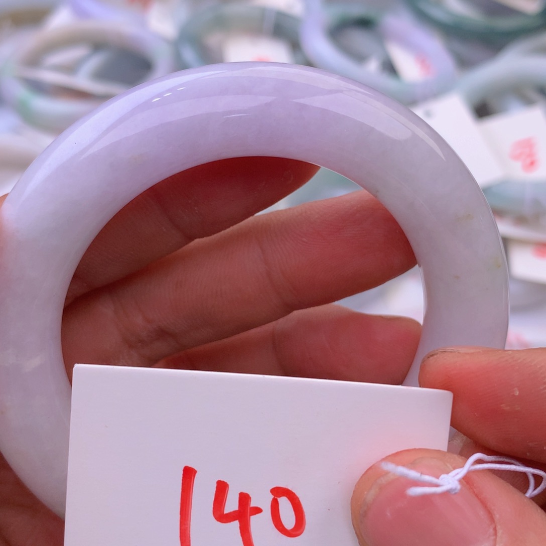 翡翠手镯未镶嵌1568888888889