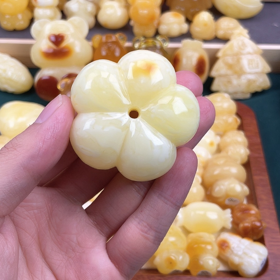 琥珀裸石未镶嵌?***?蜜蜡