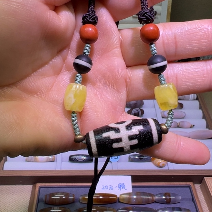 玛瑙/玉髓合金颈饰