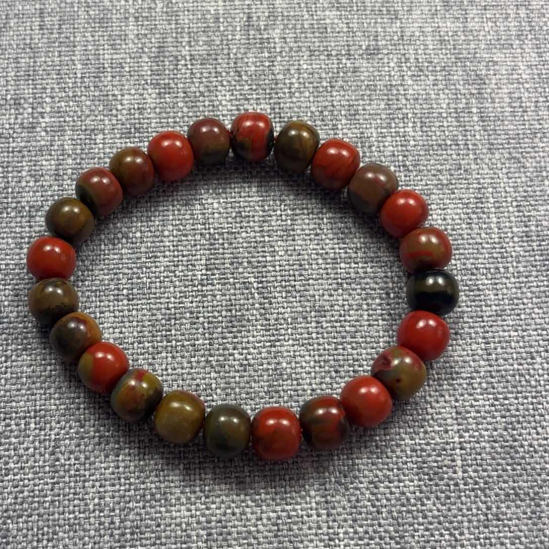 玛瑙/玉髓手串未镶嵌铭*