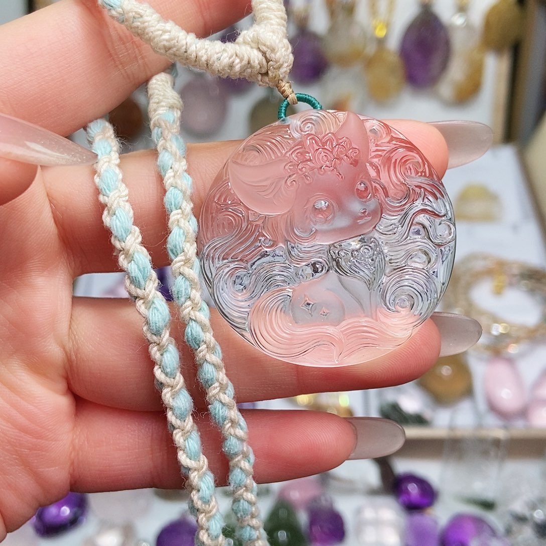 未镶嵌吊坠(赠链)水晶