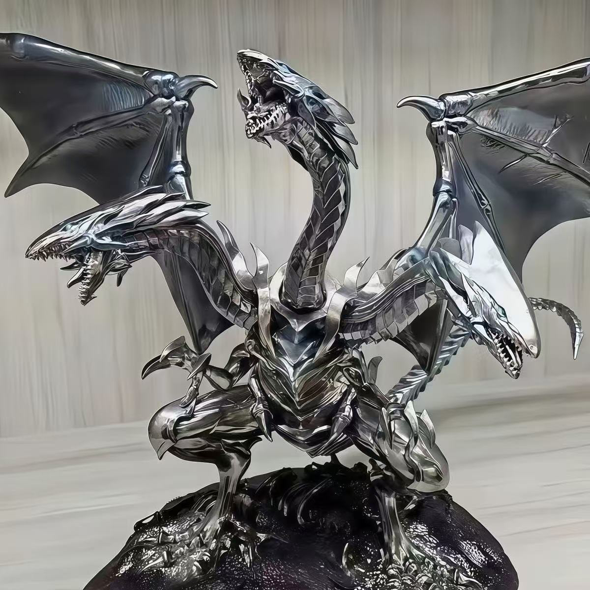 青眼究极龙【日版】进口品质 游戏王GK手办摆件雕像场景