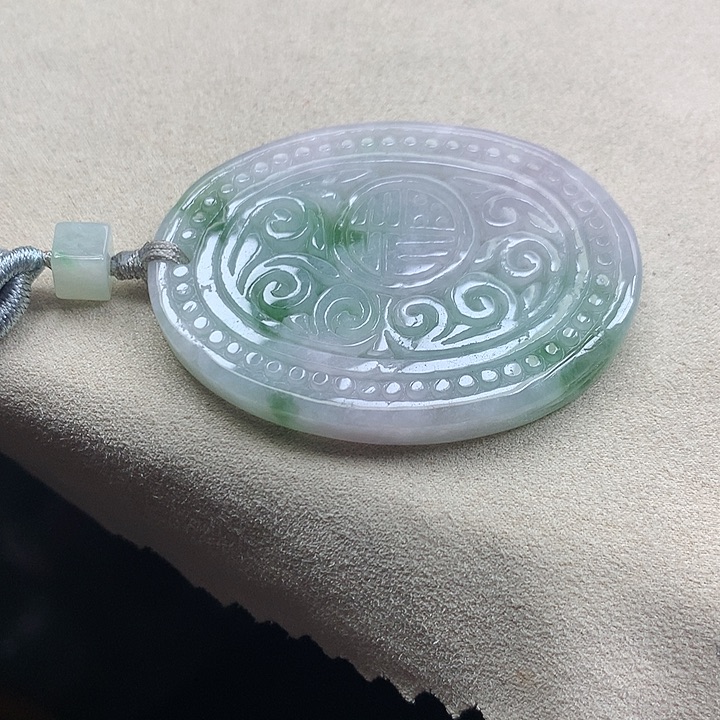 翡翠颈饰未镶嵌吊坠