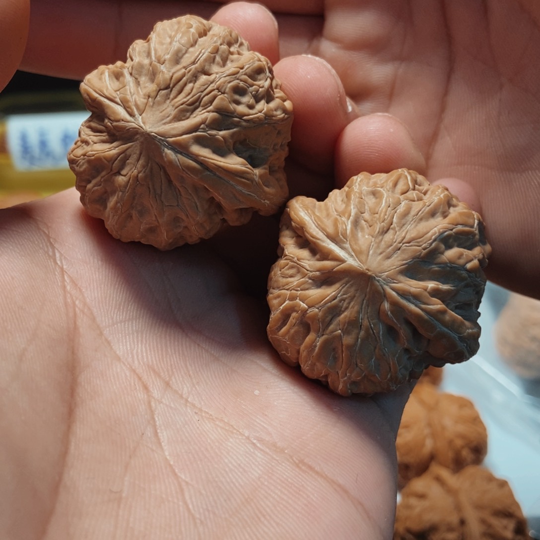 文玩核桃吊坠铁锤