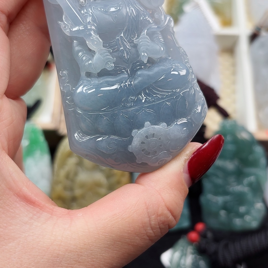 翡翠颈饰未镶嵌王***虚空藏