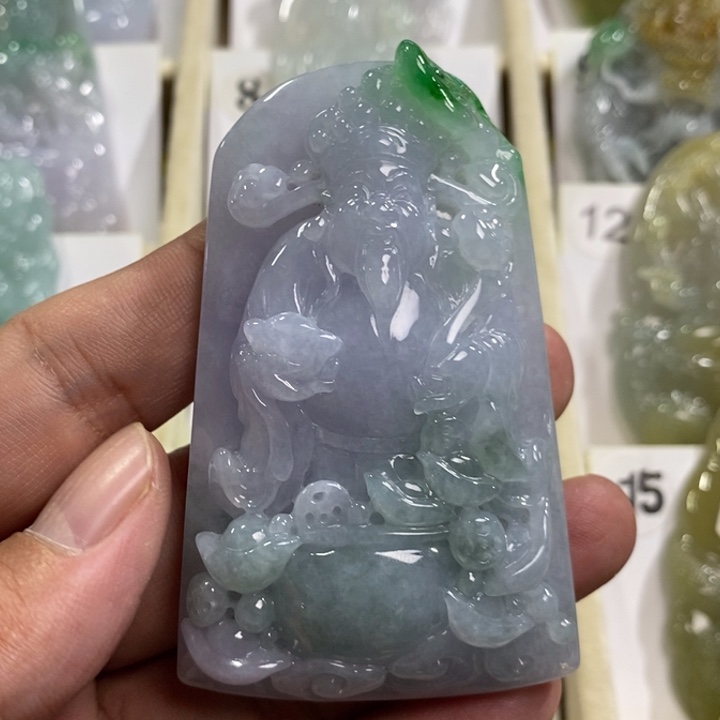 颈饰未镶嵌翡翠财神