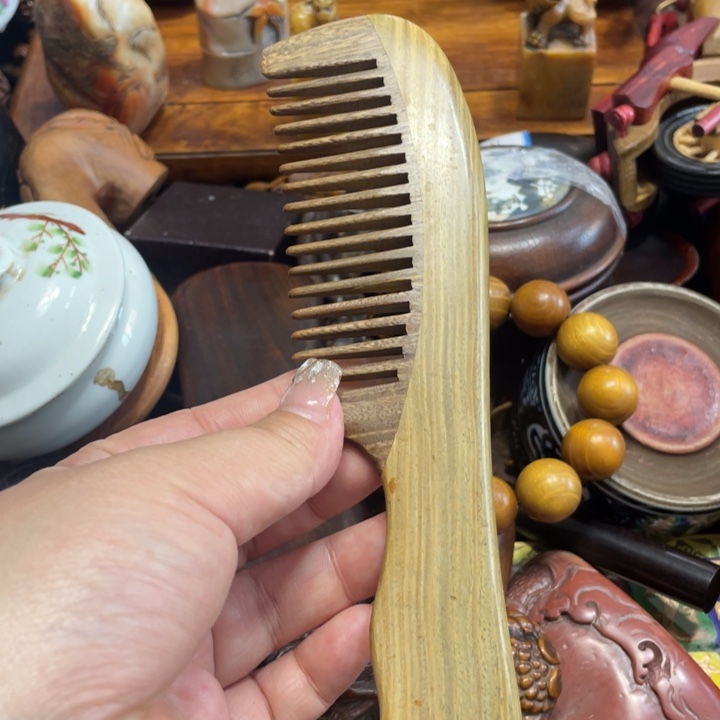 鸡翅木类端景台陶瓷艺术艺术中心的设计