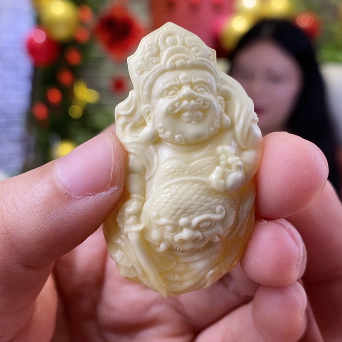 蜜蜡裸石未镶嵌蜜蜡雕刻件