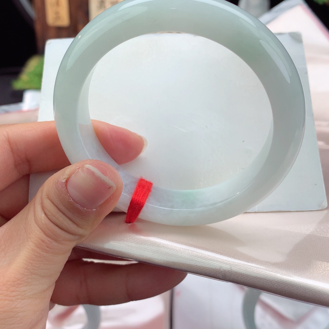 淡***然翡翠未镶嵌手镯纯天然缅甸翡翠