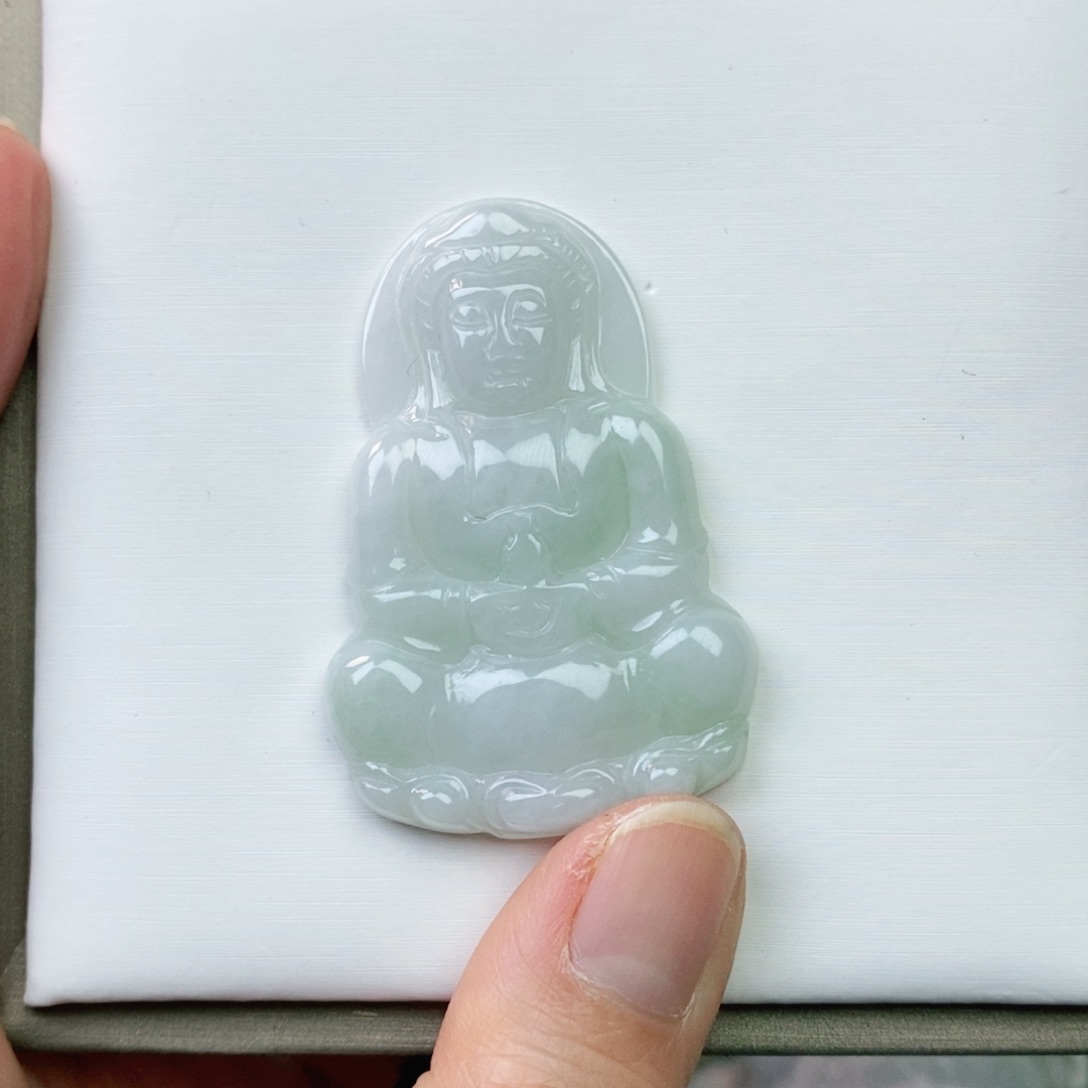 翡翠颈饰未镶嵌观音