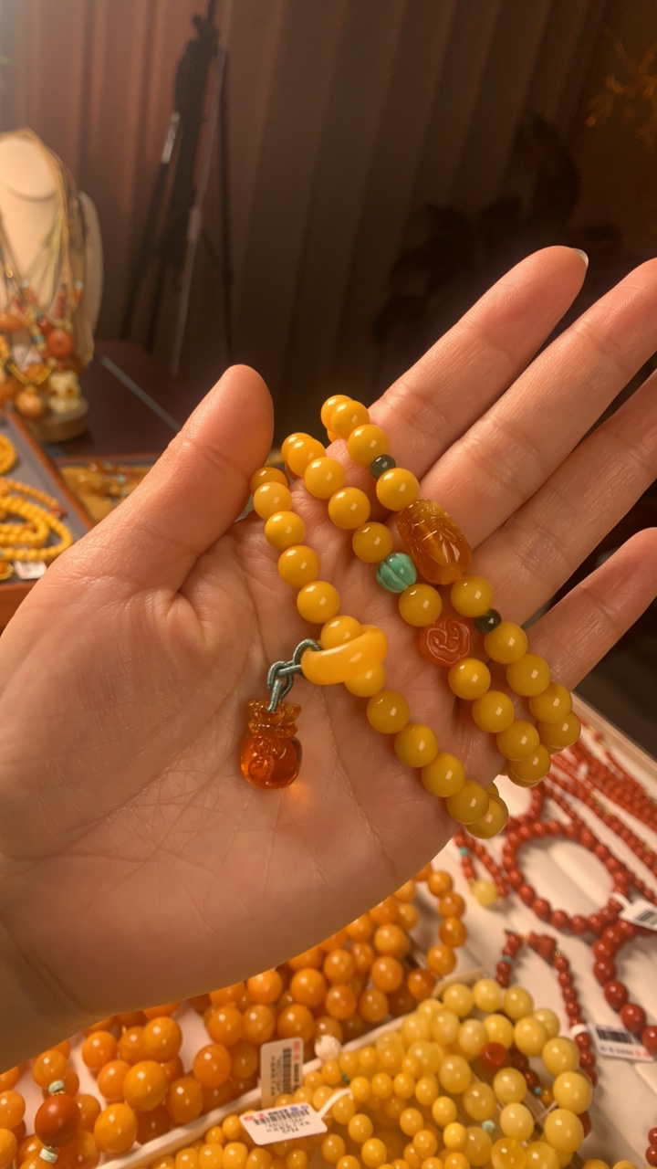 天然蜜蜡手串三圈8毫米