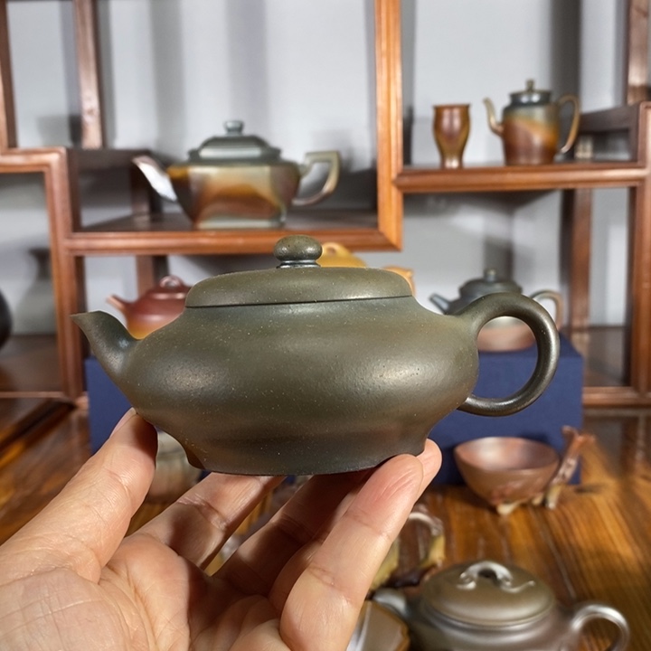 紫砂茶壶180cc虚扁 底槽清