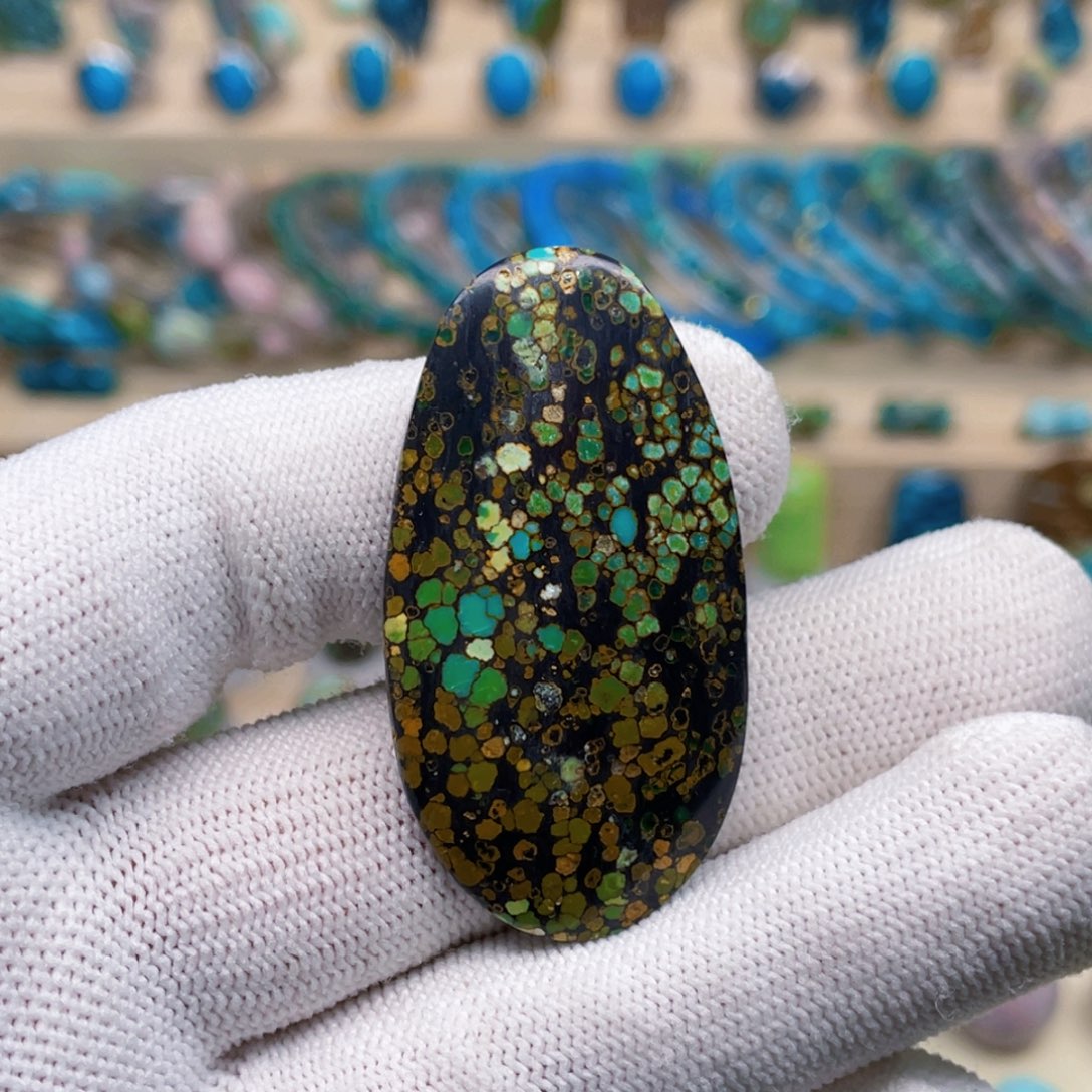 绿松石未镶嵌珠宝奇石