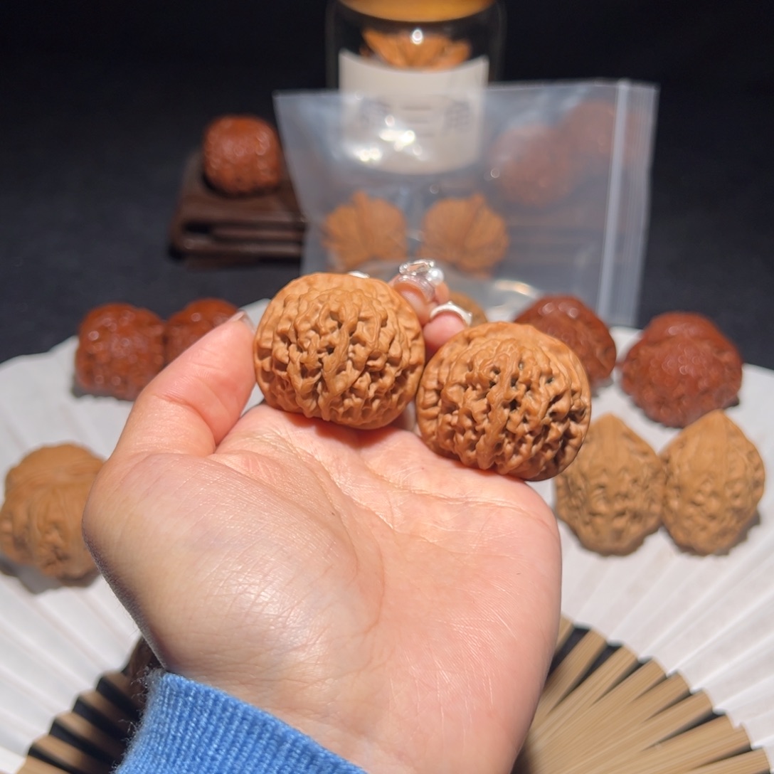 文玩核桃吊坠36秦闷