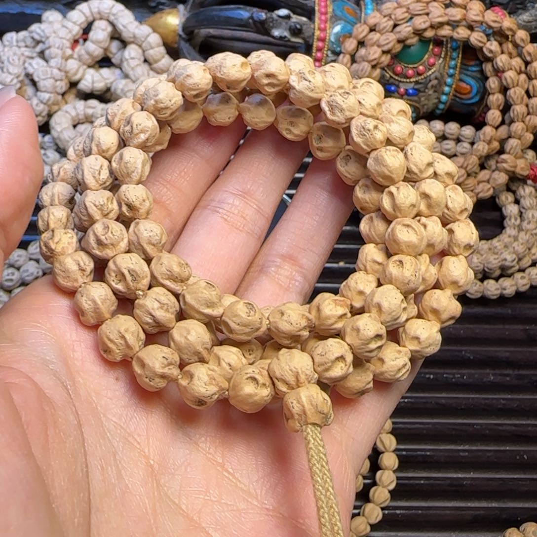 柏香籽/百香籽吊坠心****跑