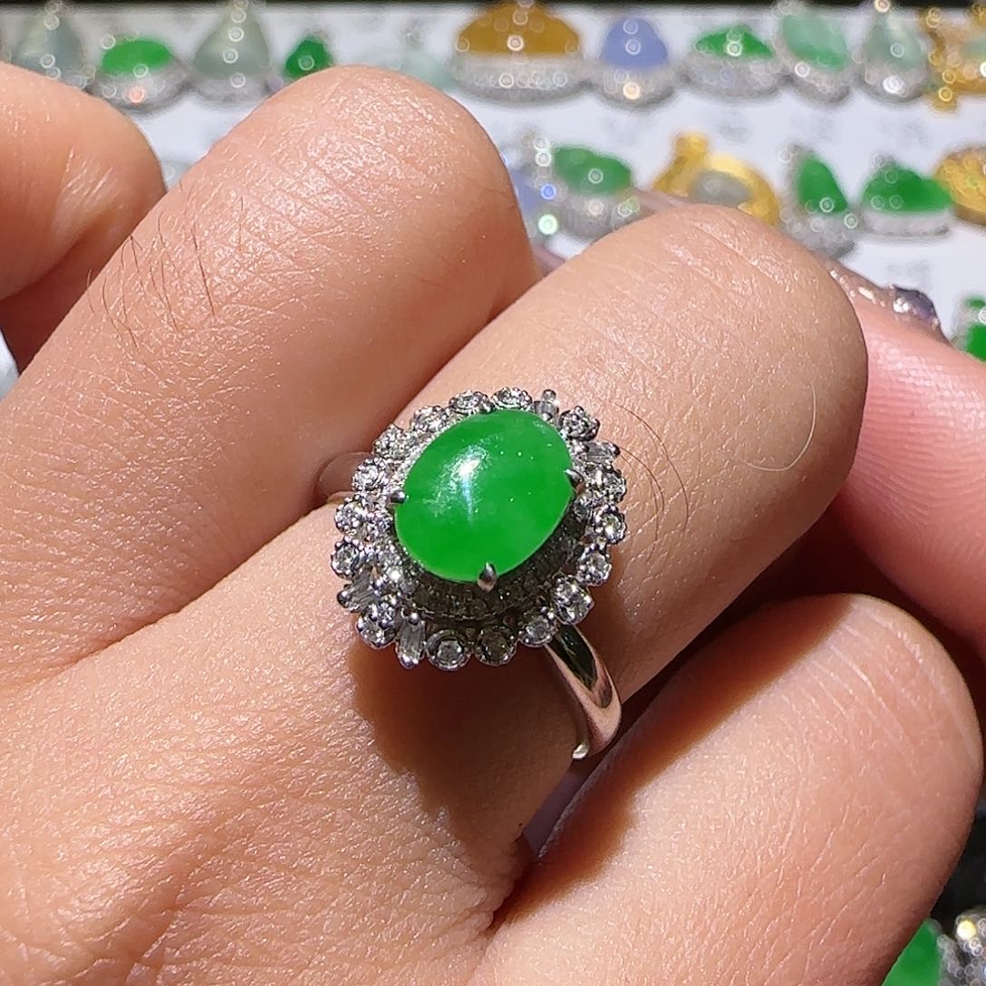 【闪购商品】18K金镶嵌戒指翡翠天然